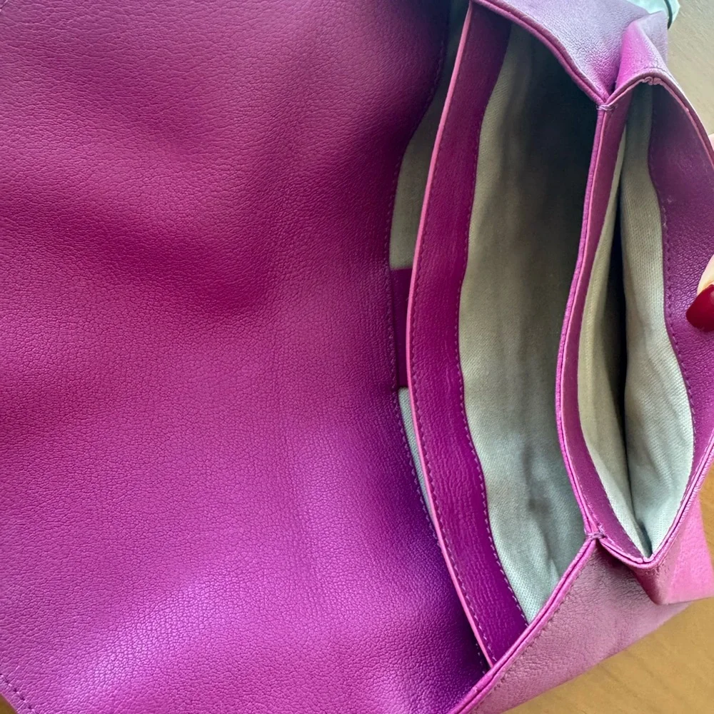 Givenchy chic magenta